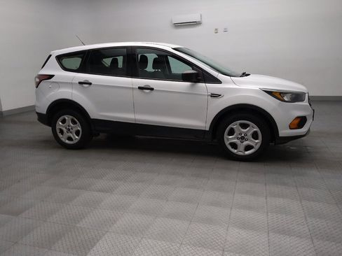 Used 2019 Ford Escape S image 11