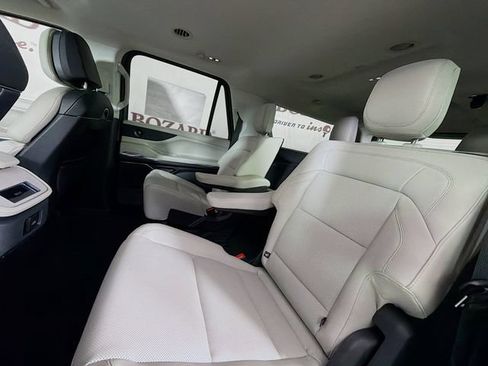 New 2026 Lincoln Navigator L Premier AWD/4WD image 27