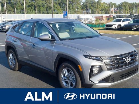 New 2026 Hyundai Tucson SE image 3