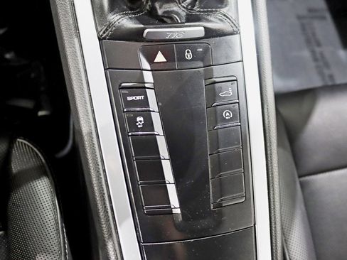 Used 2017 Porsche 718 Cayman image 21