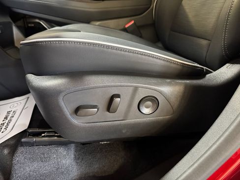 Used 2026 Buick Enclave Sport Touring AWD/4WD image 13
