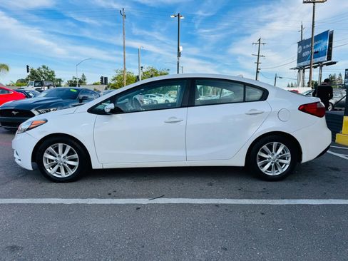 Used 2016 Kia Forte LX w/ LX Popular Plus Package FWD image 8
