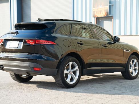 Used 2017 Jaguar F-PACE Premium image 13