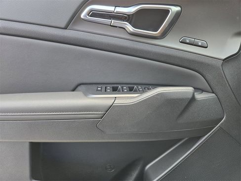 New 2026 Kia Sportage SX image 16