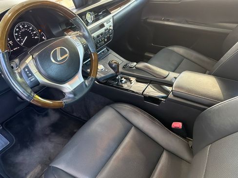 Used 2014 Lexus ES 350 w/ Premium Package FWD image 11