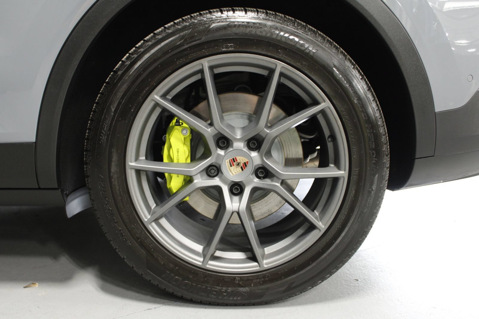 Certified 2026 Porsche Cayenne E-Hybrid AWD/4WD image 23