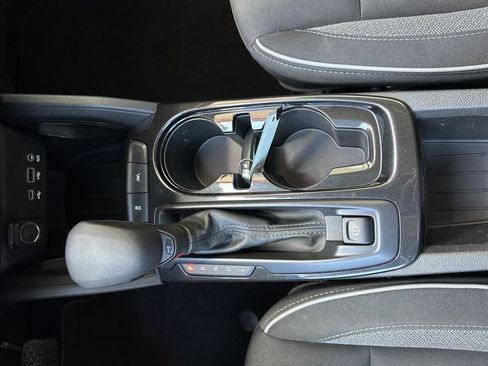 Used 2023 Chevrolet TrailBlazer LT FWD image 28