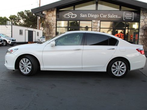 Used 2015 Honda Accord EX-L image 2