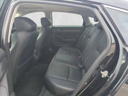 Used 2018 Honda Accord EX-L image 16