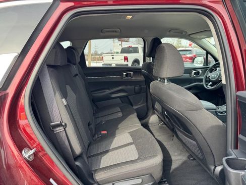 Used 2024 Kia Sorento LX image 10