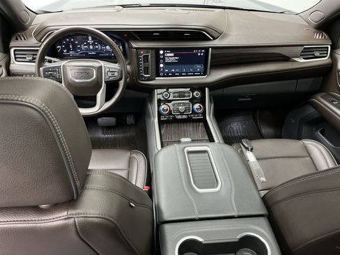 Certified 2022 GMC Yukon Denali image 4