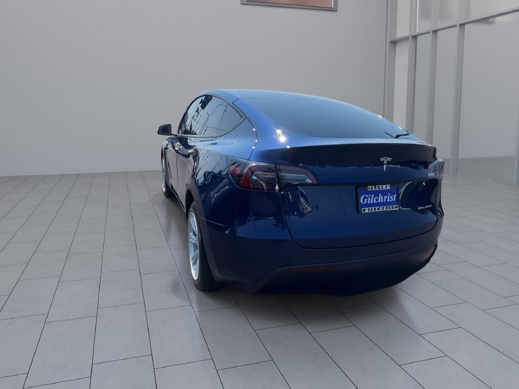 Used 2022 Tesla Model Y Long Range AWD/4WD image 6