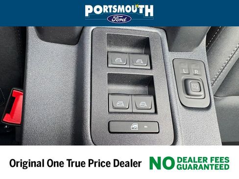 New 2025 Ford Bronco Badlands image 24