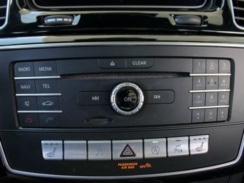 Used 2018 Mercedes-Benz GLS 450 4MATIC image 38