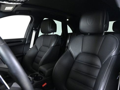 Certified 2026 Porsche Macan S image 5