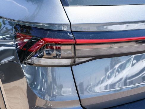 New 2025 Volkswagen Taos S image 10