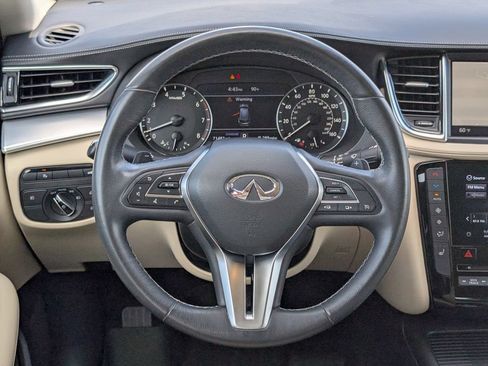 Used 2020 INFINITI QX50 Luxe w/ Navigation Package FWD image 16