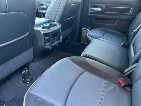 New 2026 RAM 2500 Laramie AWD/4WD image 11