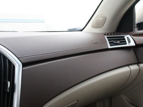 Used 2011 Cadillac SRX Luxury FWD image 20