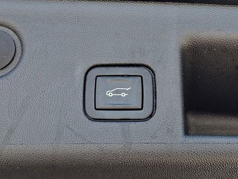 Used 2023 Chevrolet Equinox LT AWD/4WD image 31