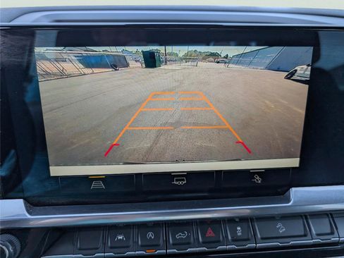 Used 2023 Chevrolet Silverado 1500 LT image 18