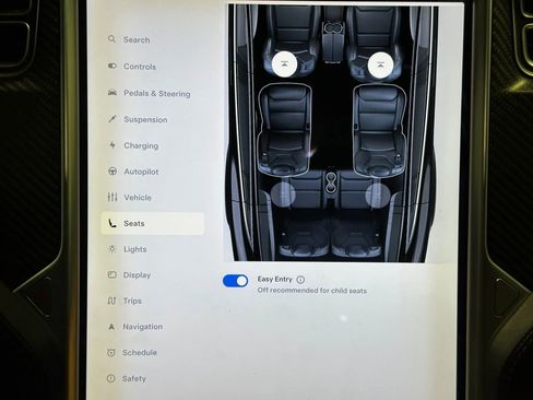 Used 2018 Tesla Model X 75D image 33