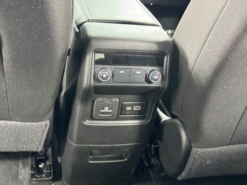 Used 2023 GMC Acadia AT4 AWD/4WD image 39