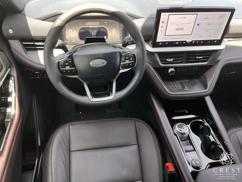 Used 2025 Ford Explorer Platinum w/ Ultimate Package AWD/4WD image 12