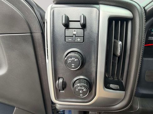 Used 2018 GMC Sierra 1500 SLT AWD/4WD image 19