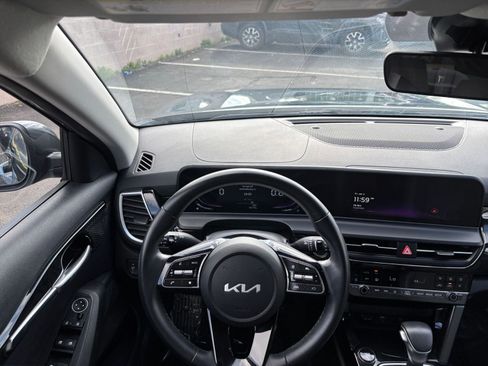 Used 2025 Kia Seltos S image 33