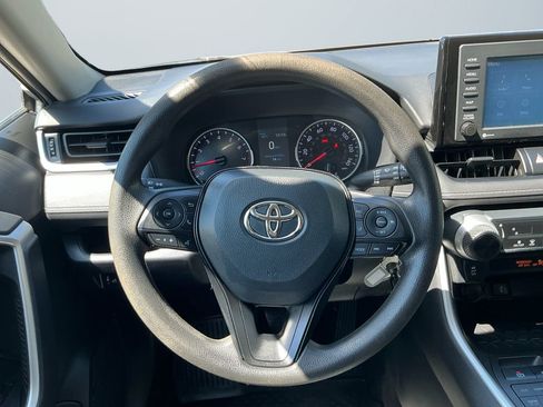 Used 2022 Toyota RAV4 LE AWD/4WD image 13