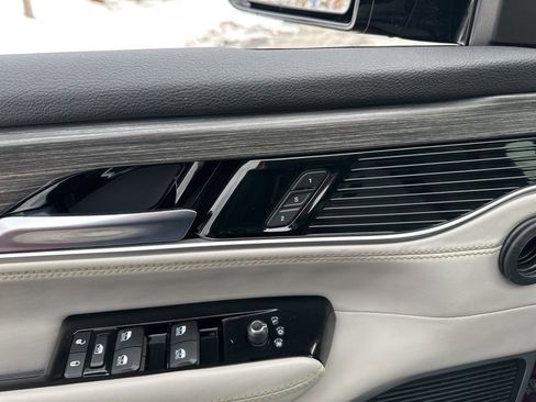 Used 2022 Jeep Grand Wagoneer Series III w/ Flexible Seating Group image 44