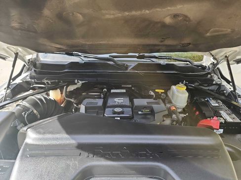 Used 2019 RAM 5500 Tradesman w/ Chrome Appearance Group image 37