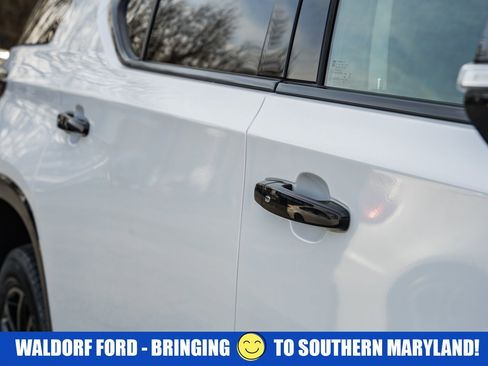 Used 2020 Chevrolet Traverse Premier w/ Redline Edition image 16