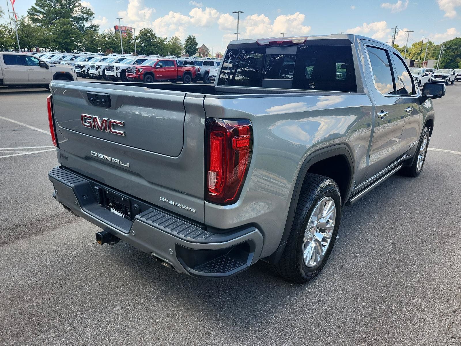 Used 2024 GMC Sierra 1500 Denali AWD/4WD image 3