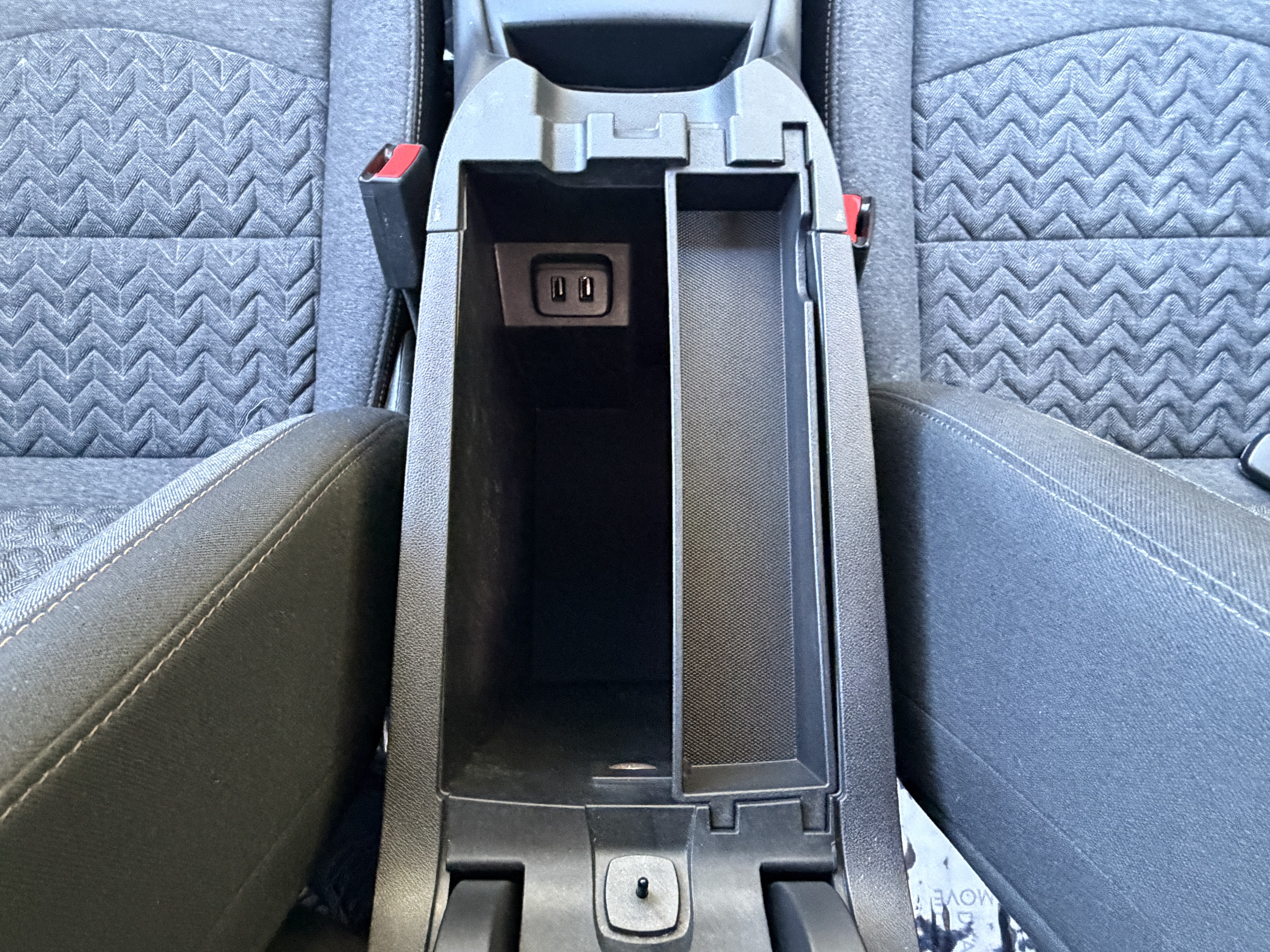 Used 2024 Chevrolet Equinox LT FWD image 26