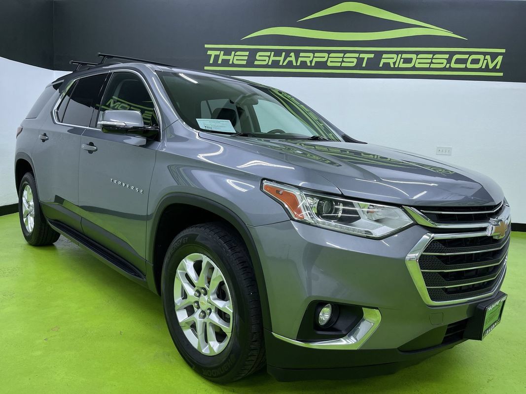 Used 2019 Chevrolet Traverse LT w/ LPO, 'HIT The Road' Package FWD image 2