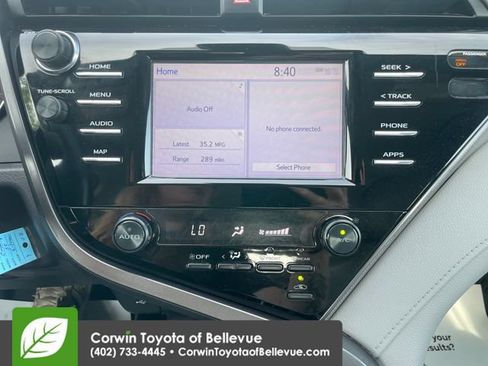 Used 2019 Toyota Camry SE FWD image 12