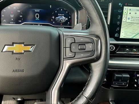 Used 2025 Chevrolet Silverado 1500 High Country w/ High Country Premium Package AWD/4WD image 13