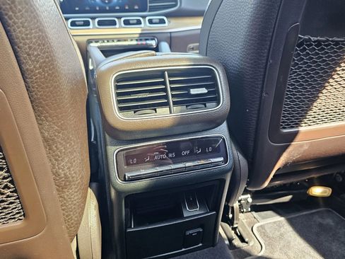 Used 2021 Mercedes-Benz GLE 350 4MATIC w/ Premium Package image 33