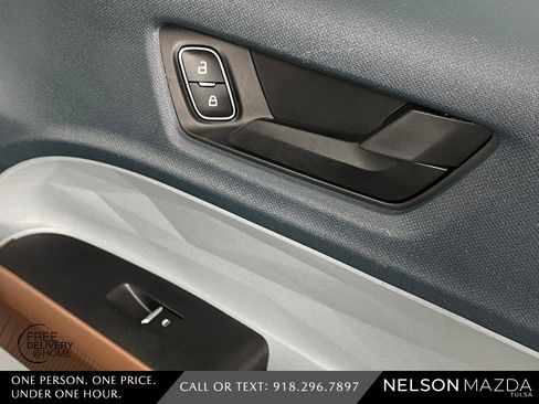 Used 2022 Ford Maverick Lariat w/ Lariat Luxury Package image 43