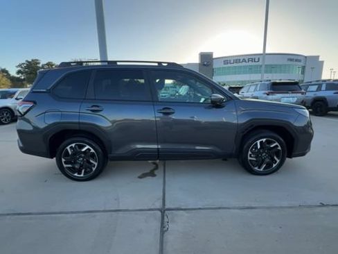 Used 2026 Subaru Forester Premium AWD/4WD image 9