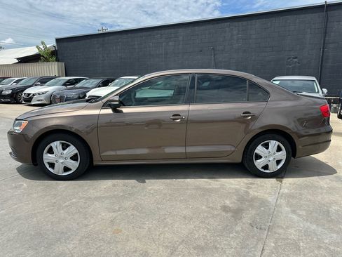 Used 2012 Volkswagen Jetta SE image 4