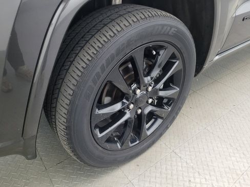 Used 2021 Jeep Grand Cherokee Laredo X AWD/4WD image 31