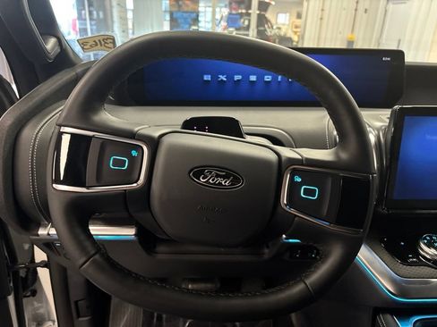 New 2026 Ford Expedition Max Platinum w/ Stealth Appearance Package AWD/4WD image 19