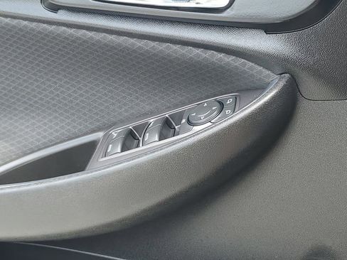Used 2016 Chevrolet Malibu LT FWD image 25