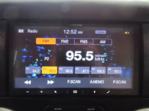 Used 2012 Jeep Wrangler Unlimited Sahara w/ Connectivity Group AWD/4WD image 50