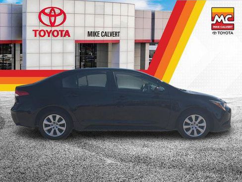 Certified 2025 Toyota Corolla LE FWD image 6