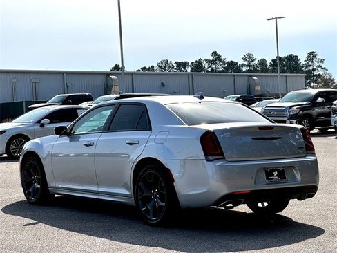 Used 2023 Chrysler 300 Touring L w/ Popular Equipment Group image 6