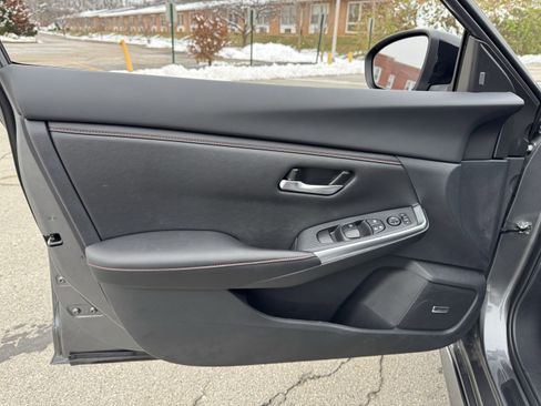 Certified 2025 Nissan Sentra SR w/ SR Premium Package image 23